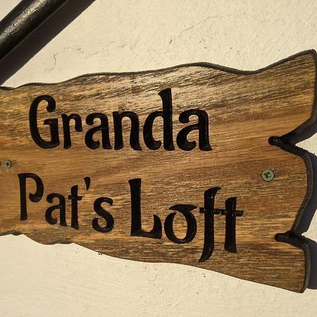 Granda Pat'S Loft Crossmaglen Exterior foto