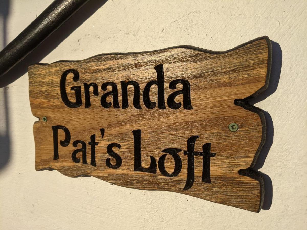 Granda Pat'S Loft Crossmaglen Exterior foto